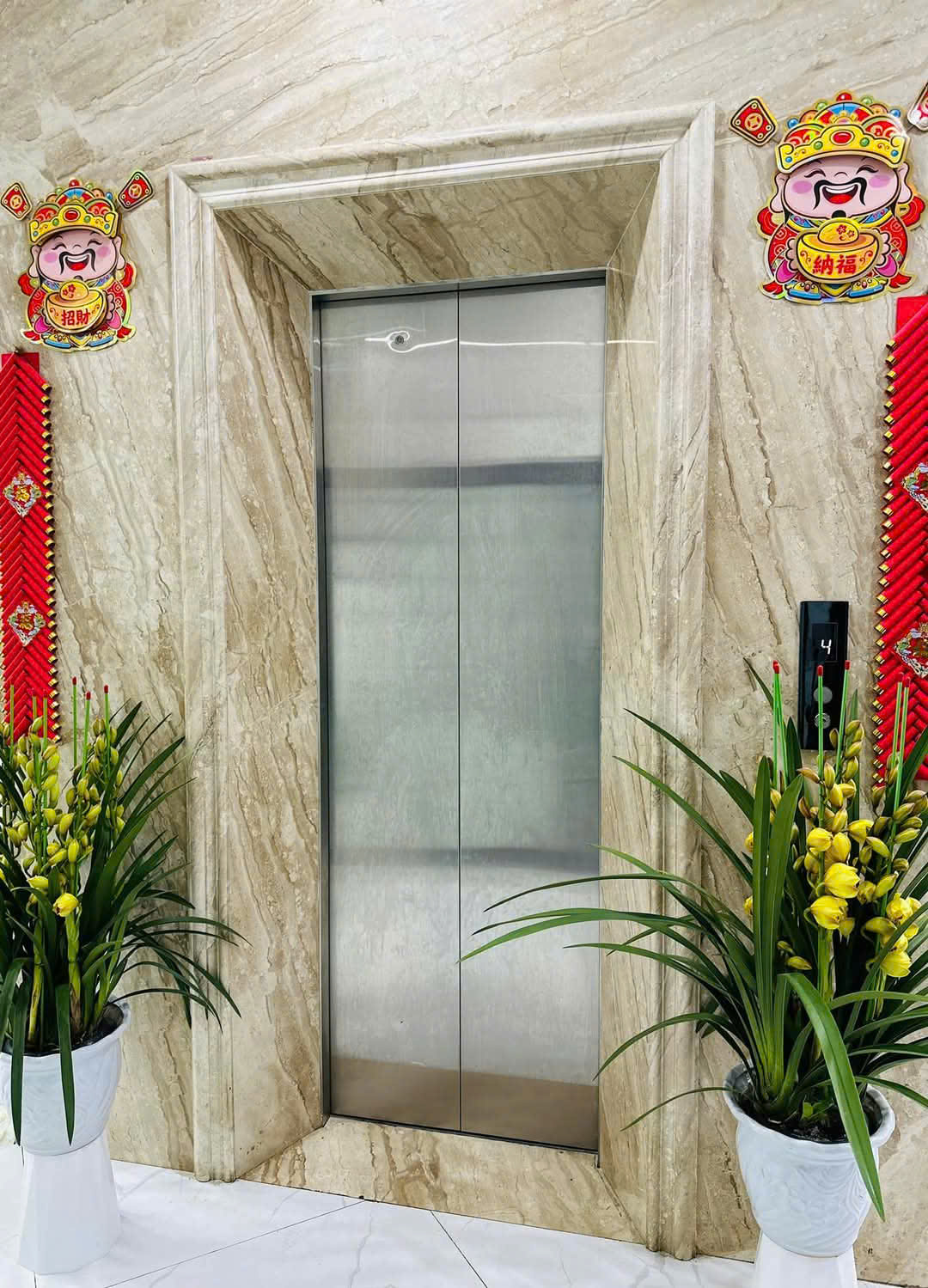 Cho thuê nhà thang máy Phố Hoàng Mai 70m2, 5 tầng, 6P KINH DOANH SPA, TRUNG TÂM, VP - Ảnh chính